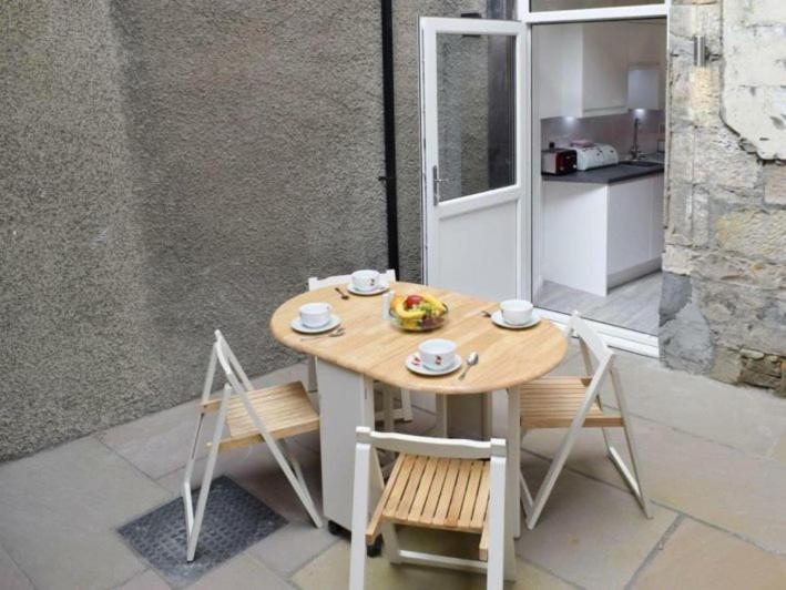 Courtyard Holiday Apartments Inverkeithing Exterior photo